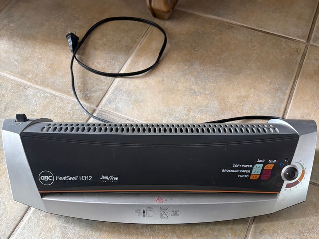 GBC HeatSeal H312 Laminator