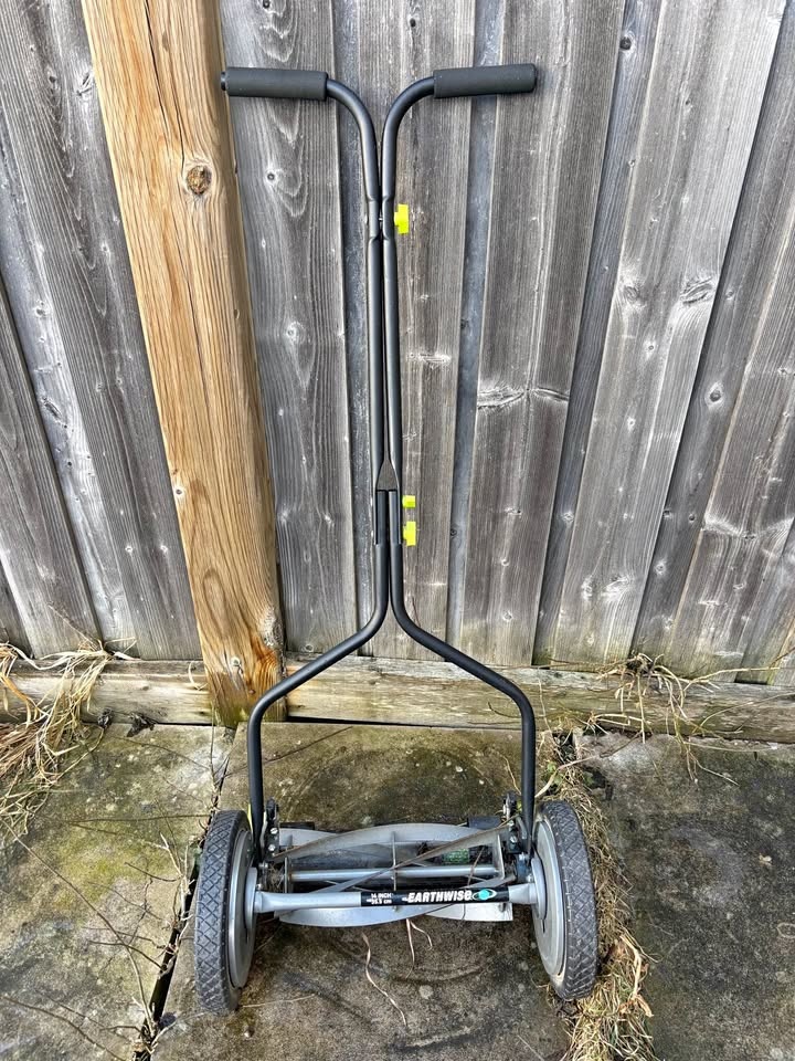Manual Lawn Mower