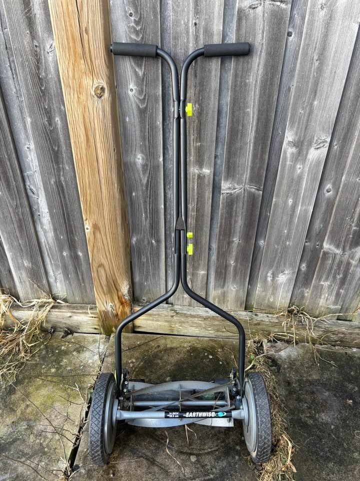 Manual Lawn Mower - photo 2