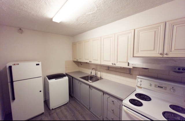 2 Bed Condo Scarborough for Rent - photo 5