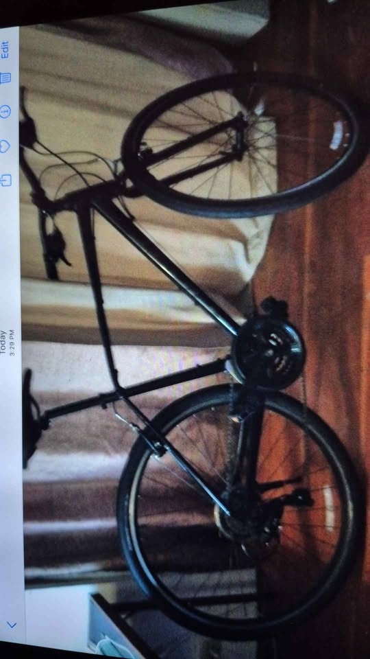 Medium/Large Black Aluminum 21-Speed Bike - Excellent Condition - photo 2