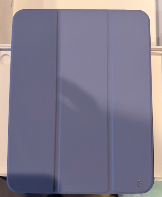 Blue iPad A16 - Like New - photo 3