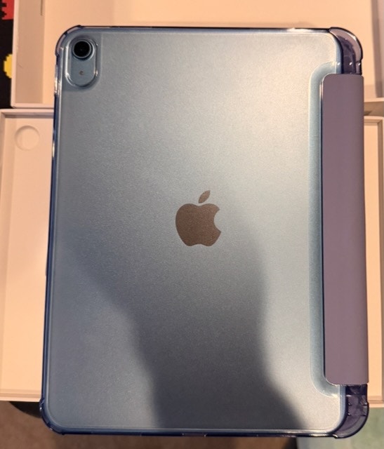 Blue iPad A16 - Like New - photo 5