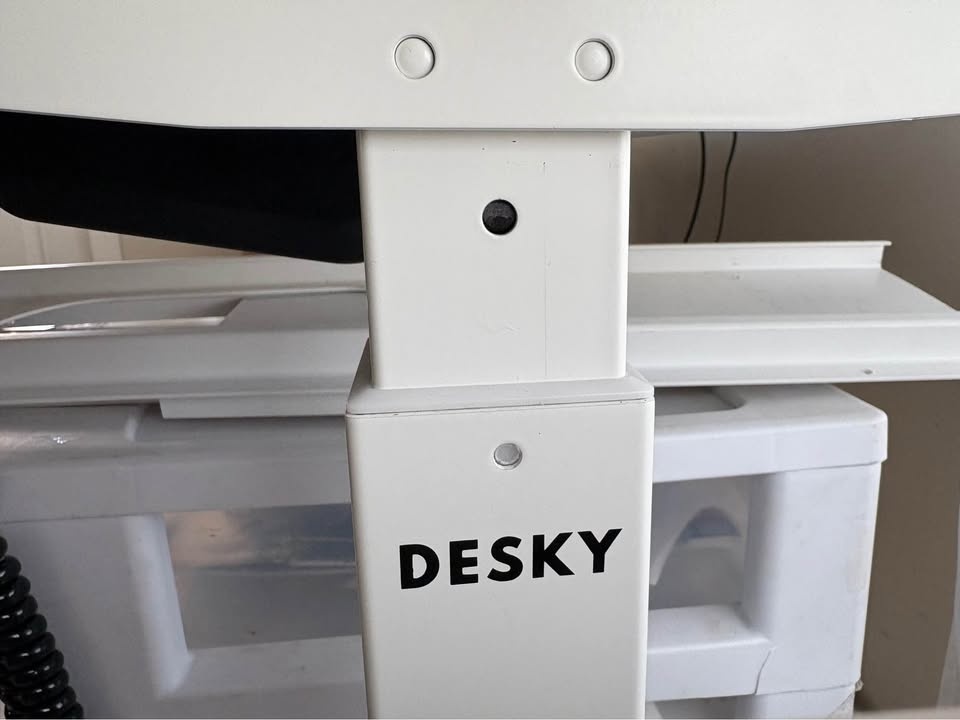 Desky Sit/Stand Desk w/ Cable & Power Channel - photo 4