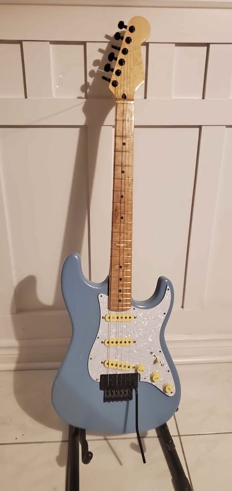 Stratocaster with Floyd Rose and Locking Tuners