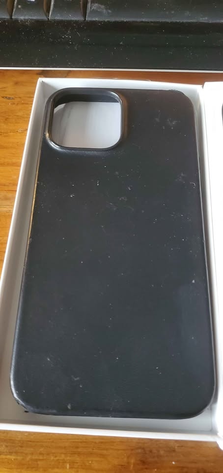 iPhone 13 Pro Max Leather Case - photo 2