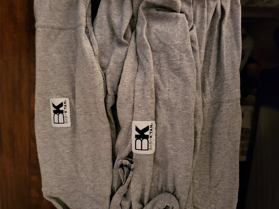 FREE Baby K'Tan Grey Sz. L - photo 3