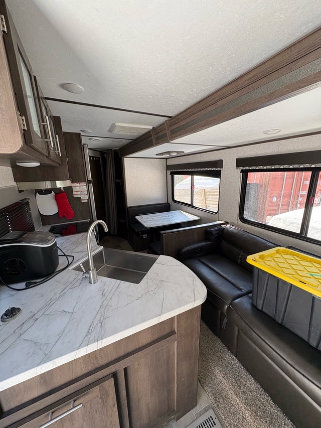 2021 Coleman 263BH - photo 4