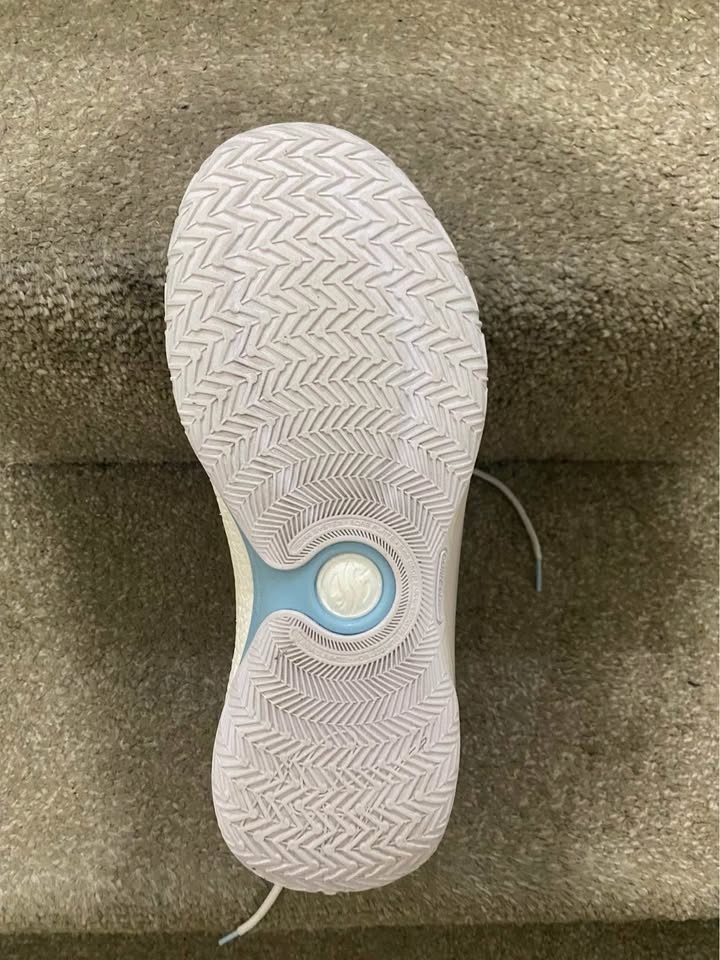 Aaron Gordon basketball shoes - photo 3