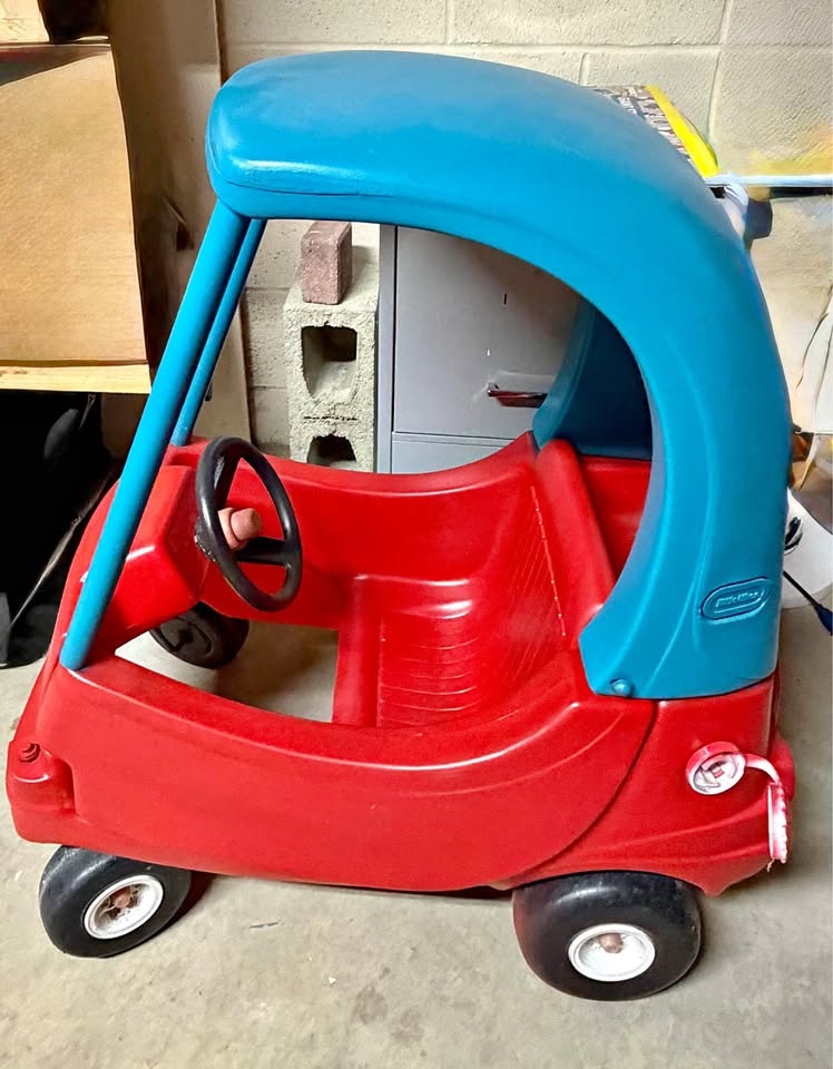 Little Tikes Cozy Coupe Car