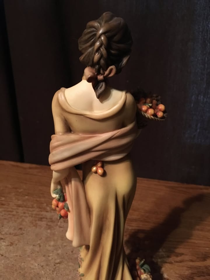 Autumn Porcelain Elegant Female Figurine by Home Interiors - photo 5