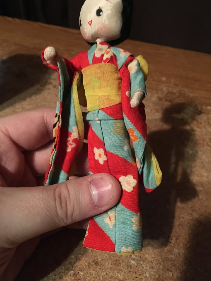 VINTAGE JAPANESE KIMONO DOLL CLOTH 6.5" - photo 3