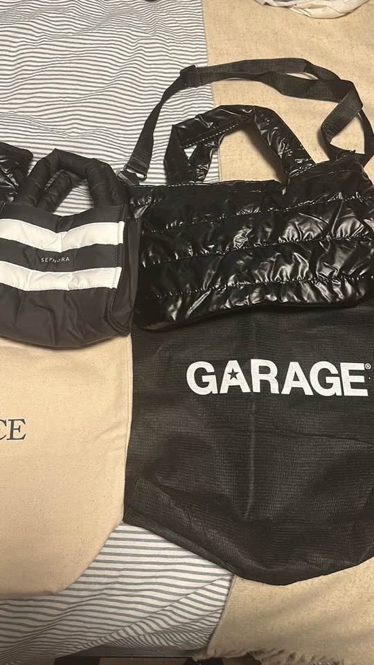 Mixed Bag Lot - Sephora, Garage, KÖV Essentials, Durham College, - photo 4
