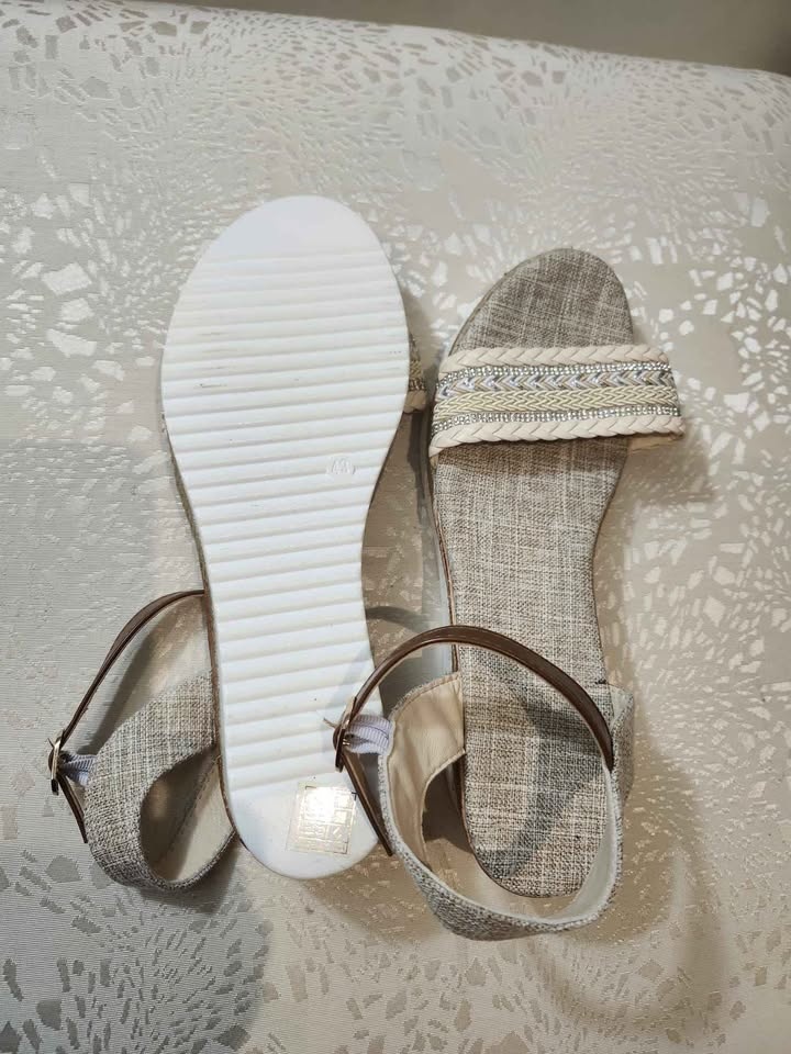 Ladies Shoes - photo 3