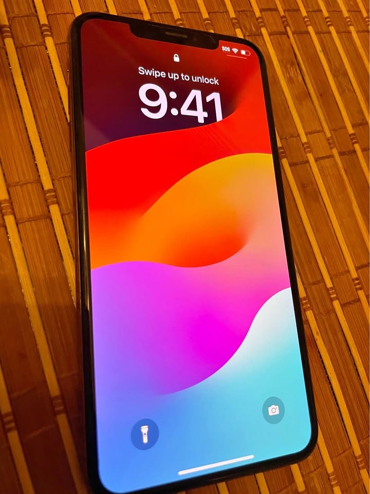 Apple iPhone XS Max - 64GB - Good Condition - Unlocked