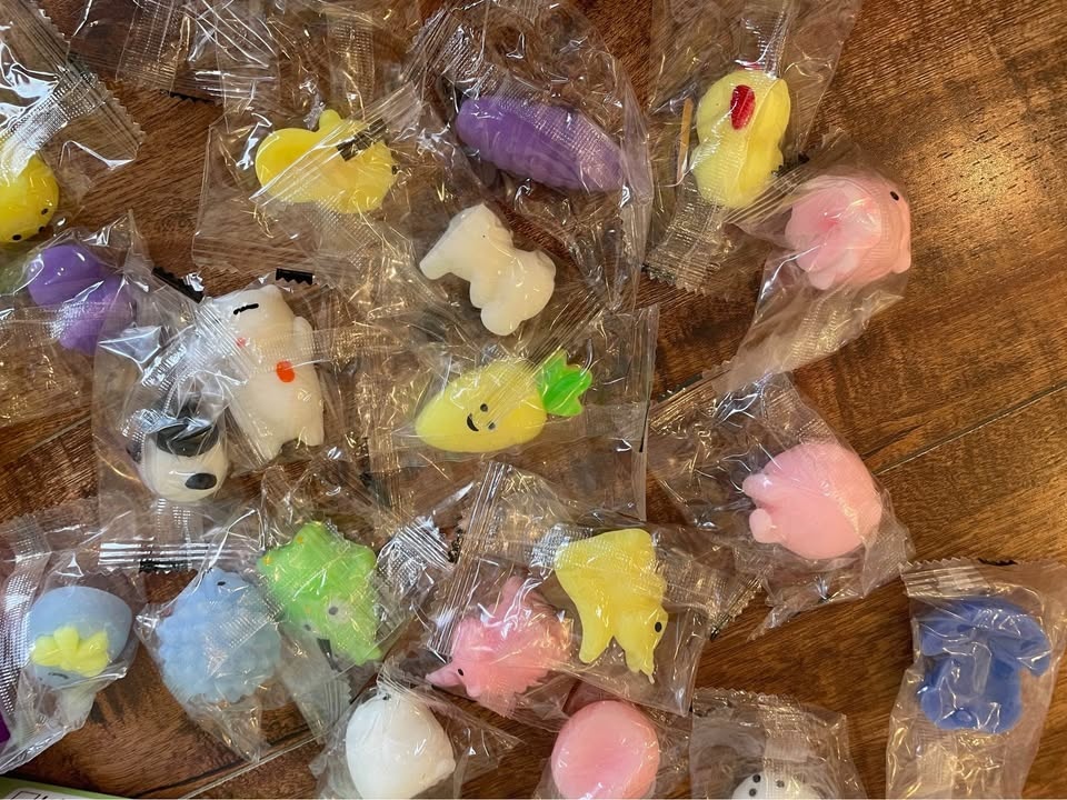 New Easter Egg Set with 24 Eggs & Squeeze Toys - photo 2