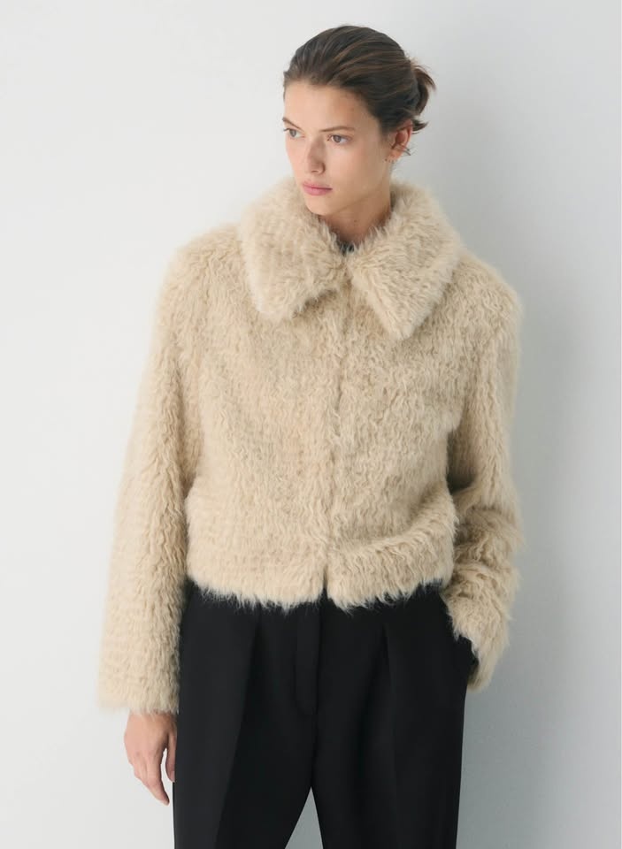 Aritzia Chamonix Fur Coat Size S NWT - photo 5