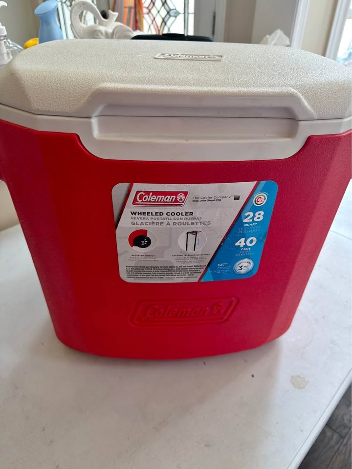 Coleman 16” Cooler with Wheels