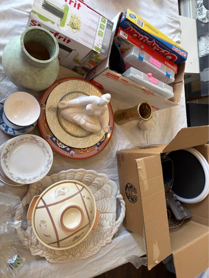 Various kitchen supplies and home decor (everything for $50) - photo 2