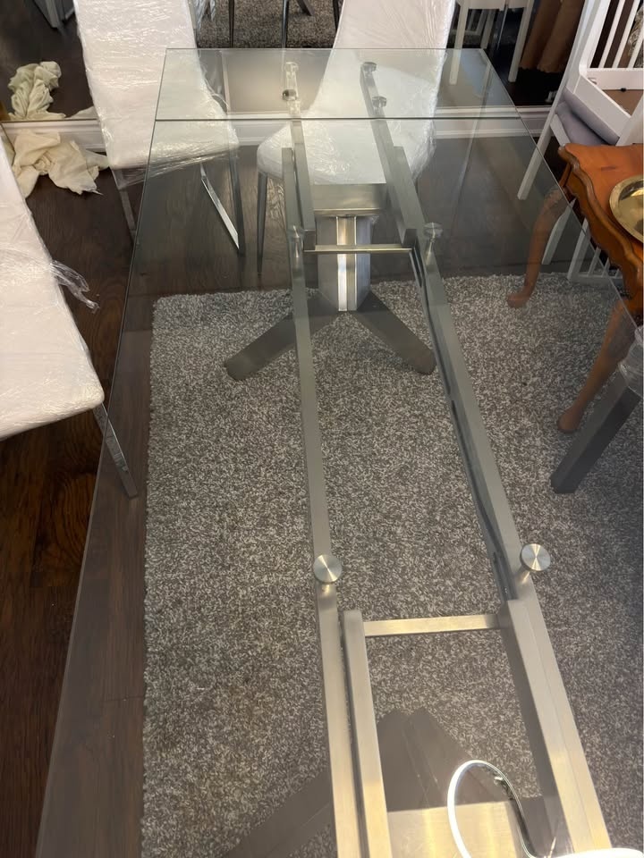 Glass Expandable Dining Table w/ 6 White Leather Chairs - photo 3