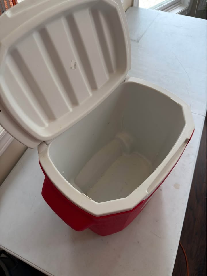 Coleman 16” Cooler with Wheels - photo 2
