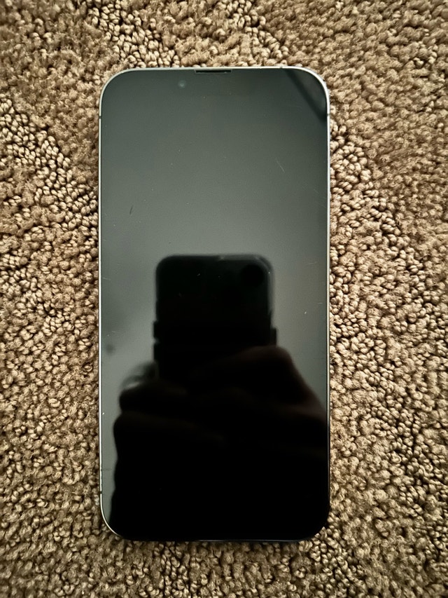iPhone 13 Pro 128GB Unlocked - photo 2