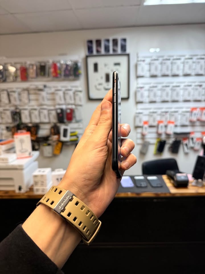  iPhone SE 3gen 128gb Unlocked  - photo 3