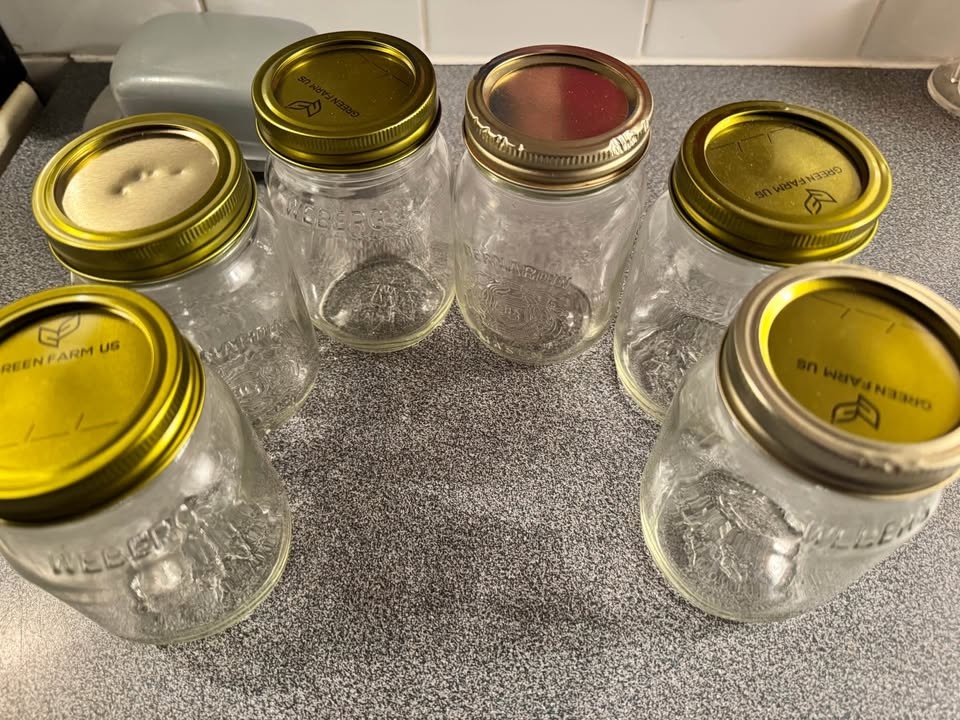 Six 5" high Canning Jars w/lids - photo 2