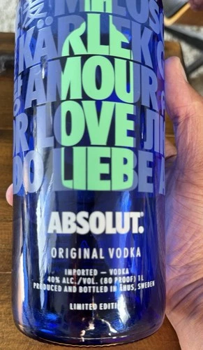 Absolut LOVE DROP Collectible Bottle 2018 (empty) 40 Oz - photo 2