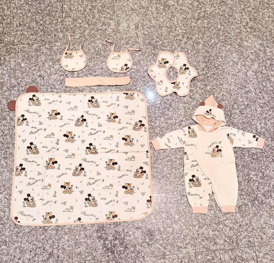 New Disney Unisex Baby 0-3 Month 100% Cotton Set