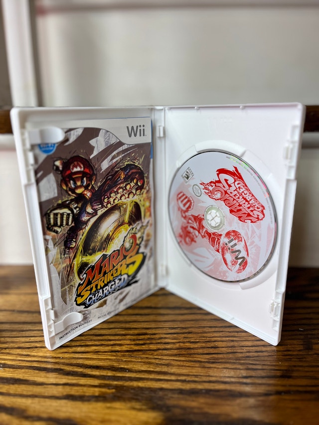 Mario Strikers Charged Nintendo Wii - photo 3