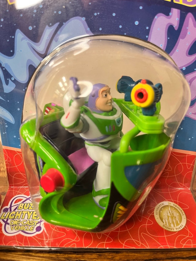 Toy Story Buzz Lightyear of STAR COMMAND Die-cast Authentic - photo 3
