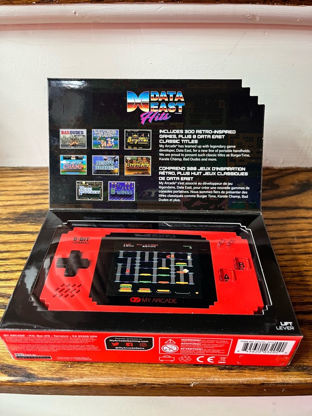My Arcade Pixel Player Handheld Game Console (300 Games) - photo 3