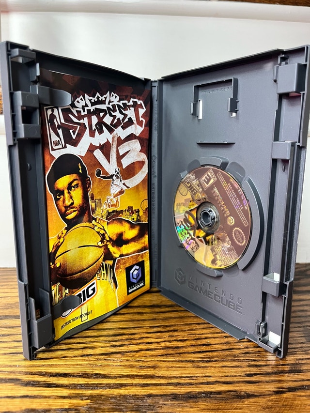 NBA Street v3 Nintendo Gamecube - photo 2