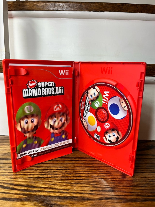 New Super Mario Bros Wii - photo 3