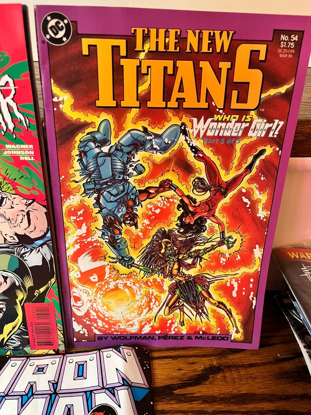 Comic Books Lot DC Marvel Dark Horse - photo 3