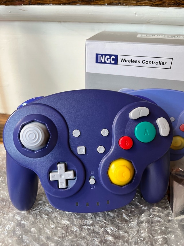 Wireless indigo GameCube controller