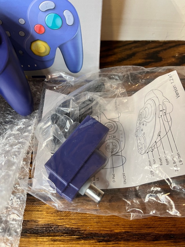 Wireless indigo GameCube controller - photo 3