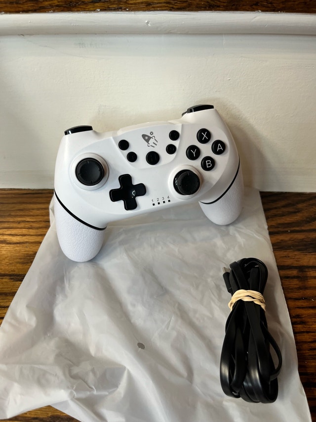 Nintendo Switch & Switch 2 Wireless Controller - photo 2