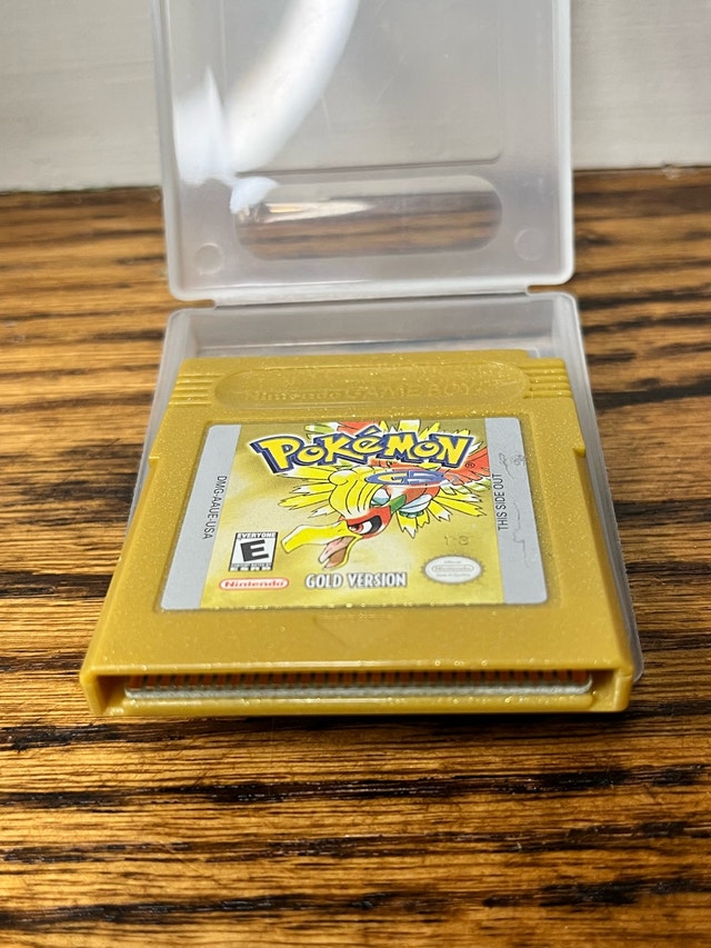 Pokemon Gold Version for Gameboy new save battery installed - photo 3