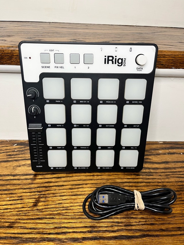 IK Multimedia iRig Pads MIDI Controller