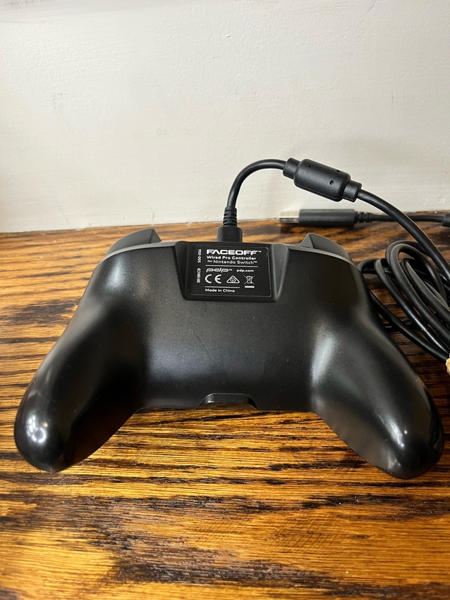 Wired Nintendo Switch Faceoff Controller - photo 3