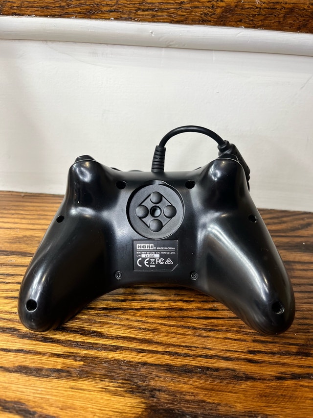 Hori Nintendo Switch Controller Wired - photo 2