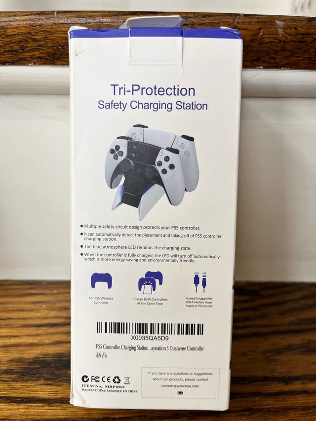 PS5 Dual Controller Charging Station - photo 2