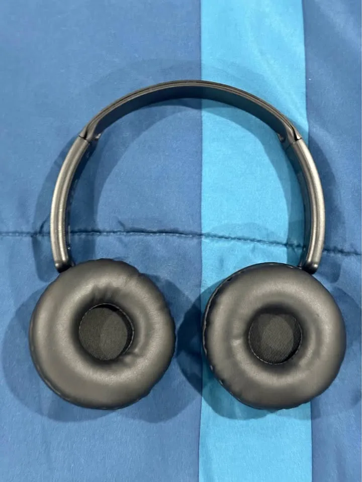 Headphones thumbnail