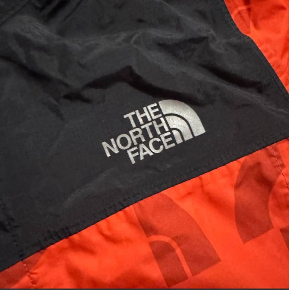 THE NORTH FACE Boys XL (18/20) Rain Jacket Windbreaker Fits men’ - photo 2