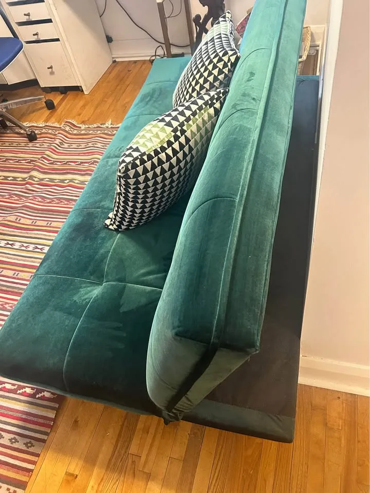Structube Sofa bed green tufted velvet(DELIVERY AVAILABLE) image indicator(4)