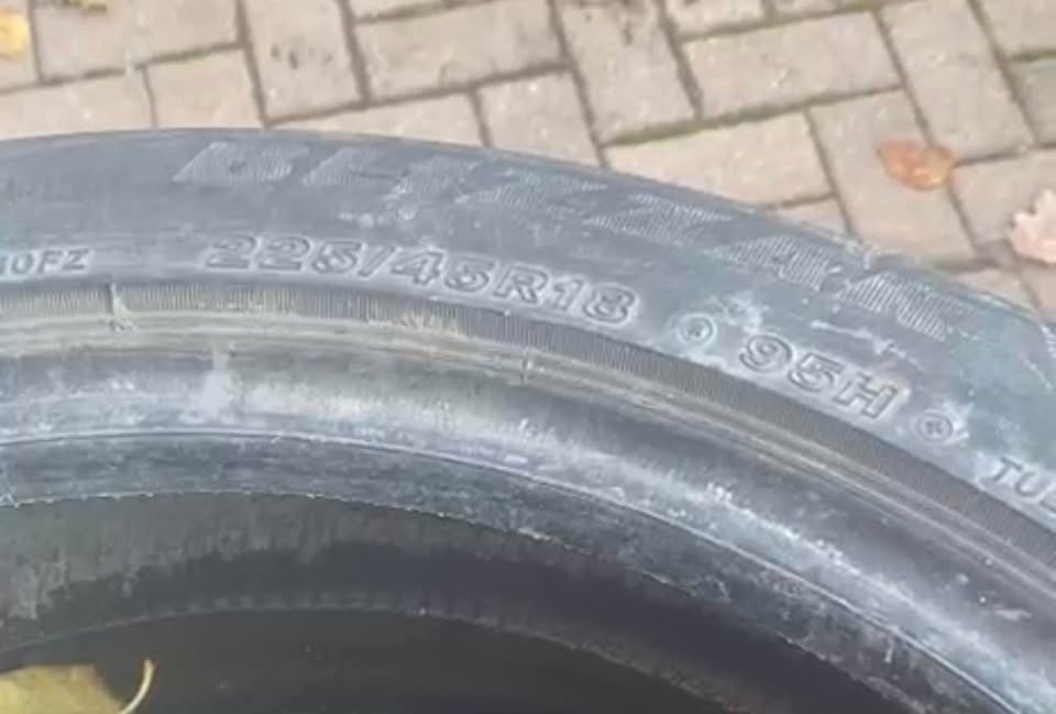Bridgestone Blizzak 225/45R18 Winter Tires -Set of 4 - photo 2