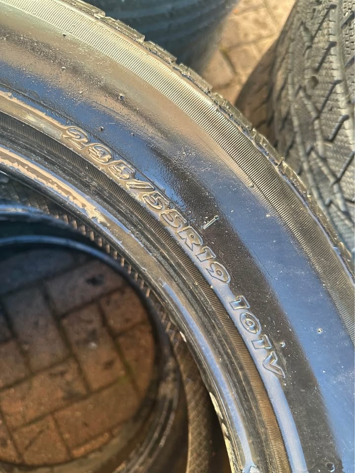 Maxtrek 235/55R19 Winter Tires – Set of 4 - photo 3