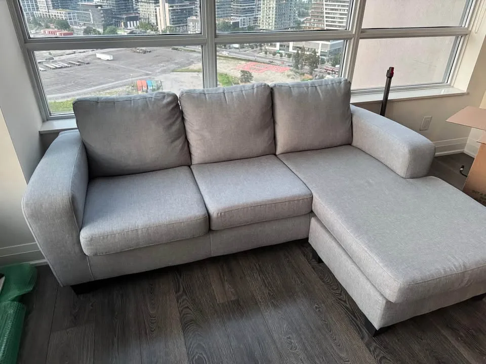 Structube Grey Sectional Sofa with Chaise (DELIVERY AVAILABLE) image indicator(3)
